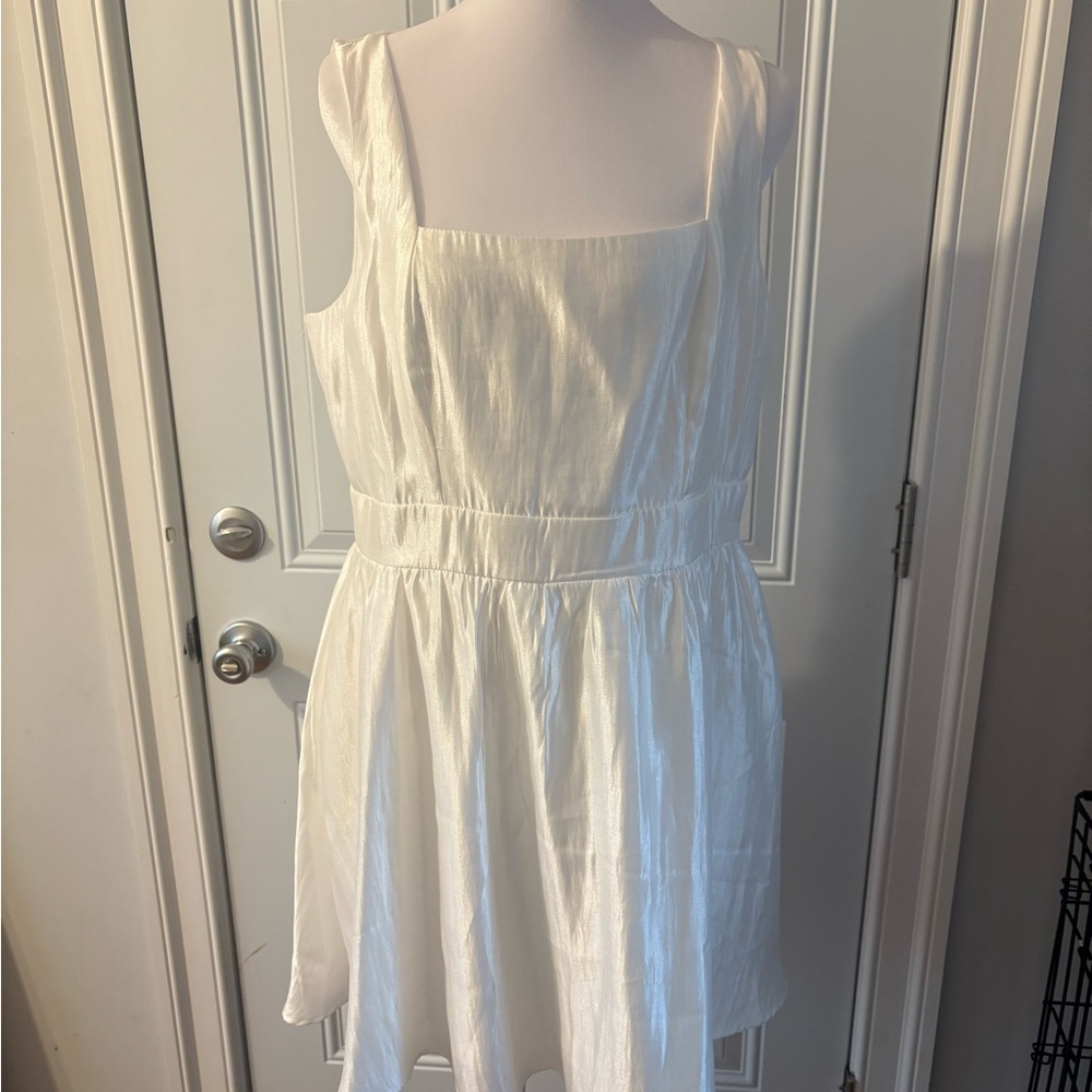 Francesca's Collections White Heart Cutout Top